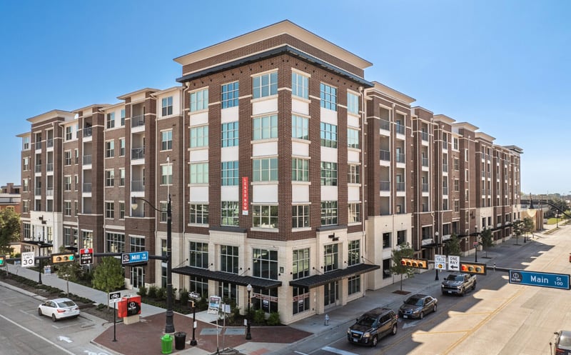 4 Star Mid-Rise Apartments