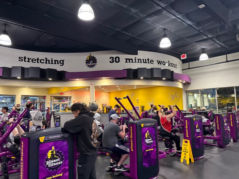 Stretching and 30 minute section - Planet Fitness located at 4055 MacArthur Blvd, Oakland, CA 94619 photo by Michal Mohelský (March 2, 2026)